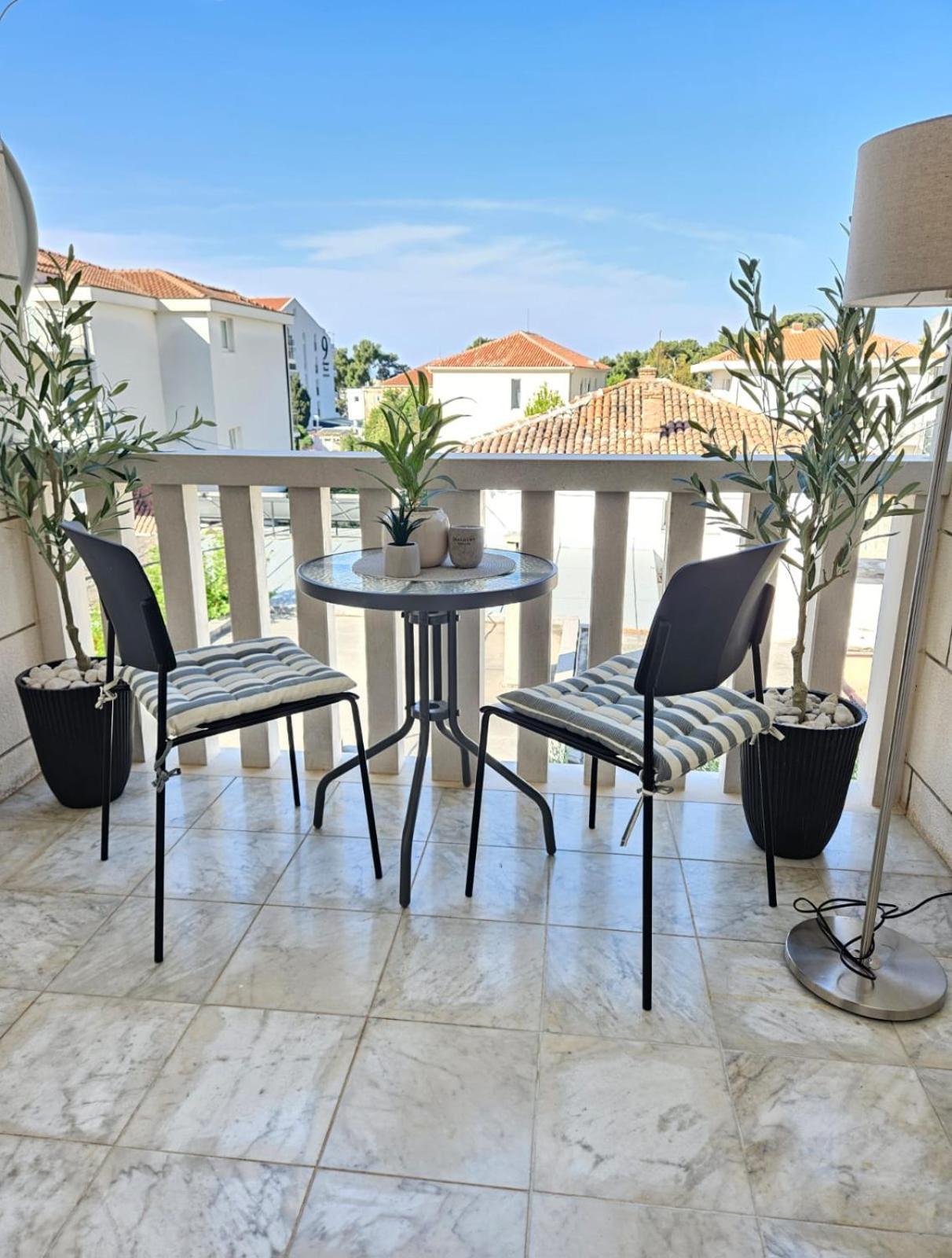 Apartmani Miro Makarska Exterior foto